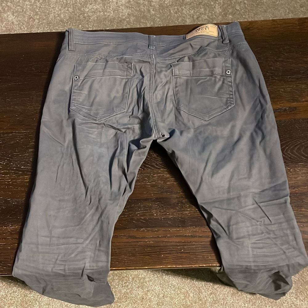 Vertical sport dress pants